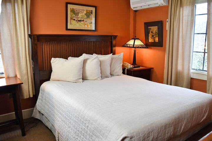 Room 8 of 35