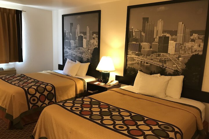 Super 8 by Wyndham Canonsburg / Pittsburgh Area