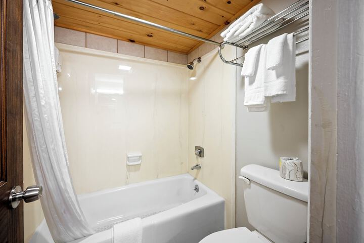 Room 42 of 79