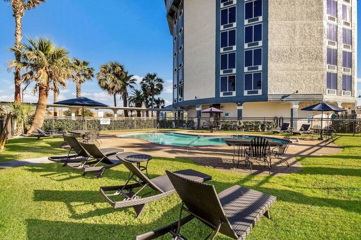 Quality Inn Pasadena - Houston East