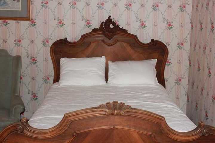 Room 7 of 27