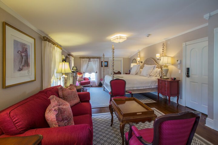 Room 34 of 47