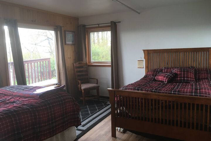 Room 33 of 79