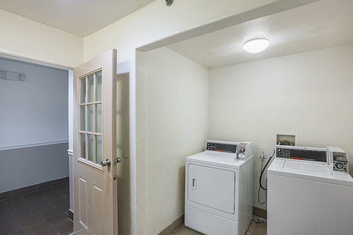 Room 21 of 30