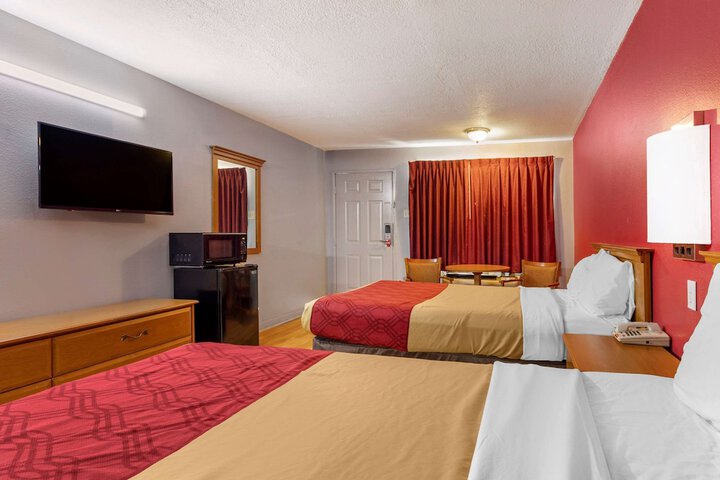 Room 10 of 23