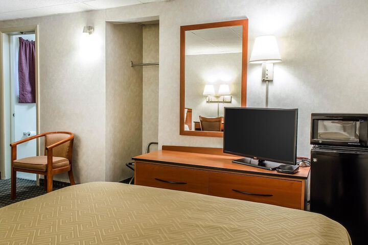 Room 16 of 27