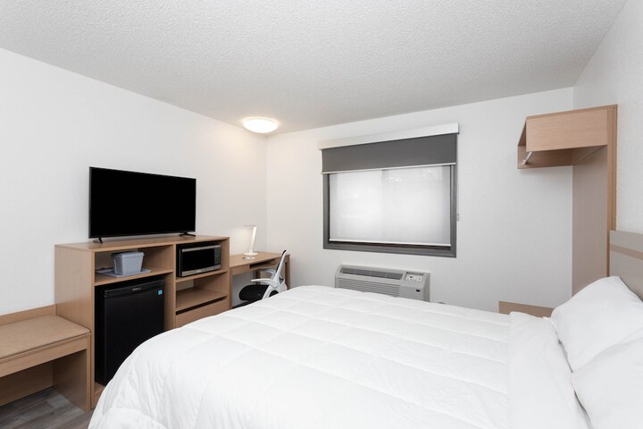 Room 16 of 36