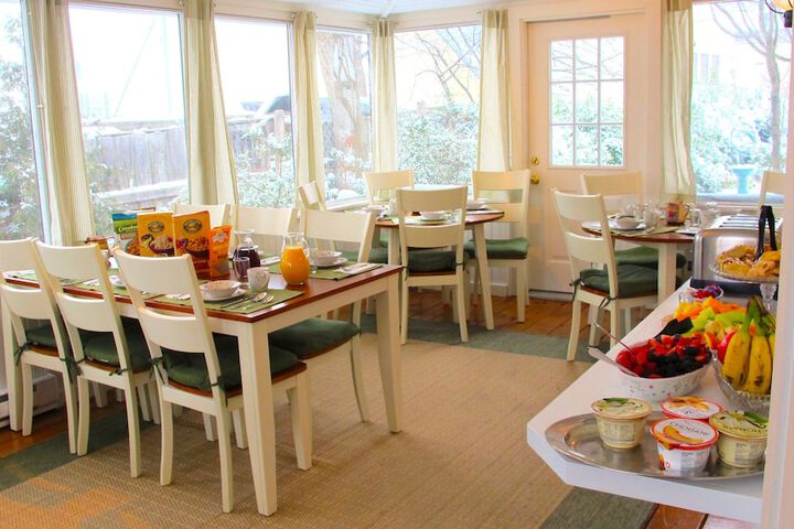Breakfast/Coffee Service 87 of 115