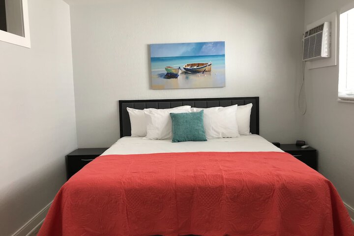 Room 18 of 50