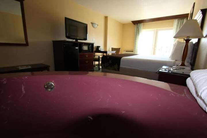 Room 4 of 30