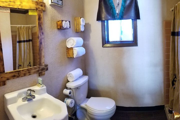 Room 11 of 37