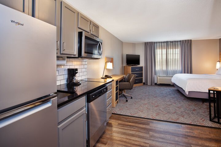 Room 14 of 32