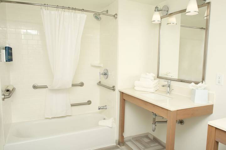 Four Points by Sheraton Midland