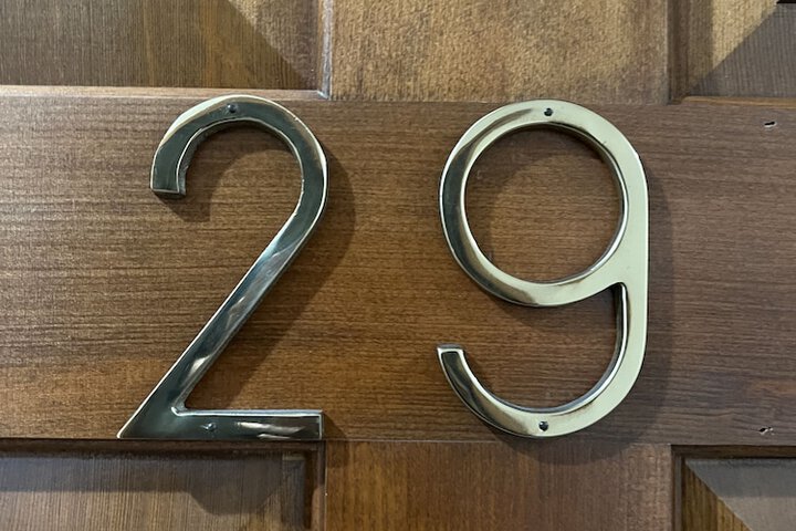Room 28 of 74