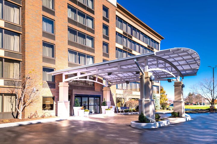 Holiday Inn Hotel & Suites Warren by IHG