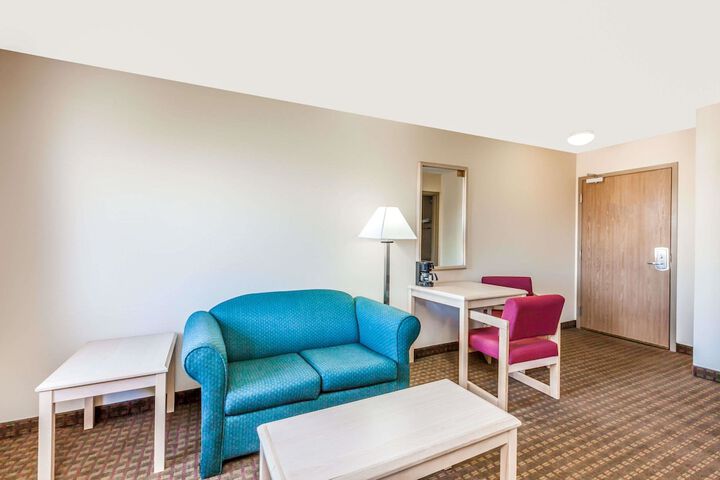 Room 7 of 23