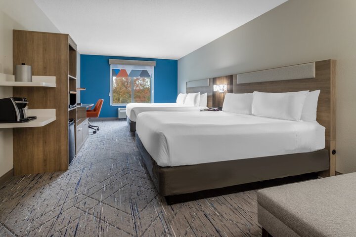 Room 26 of 38