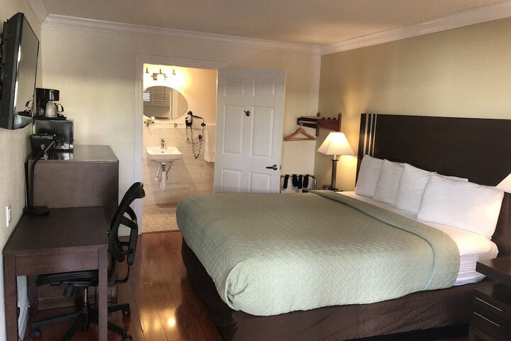 Room 17 of 54