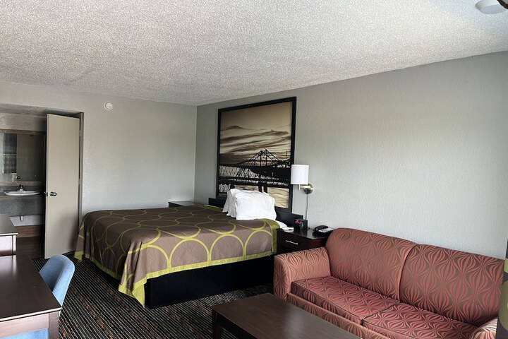 Room 19 of 31