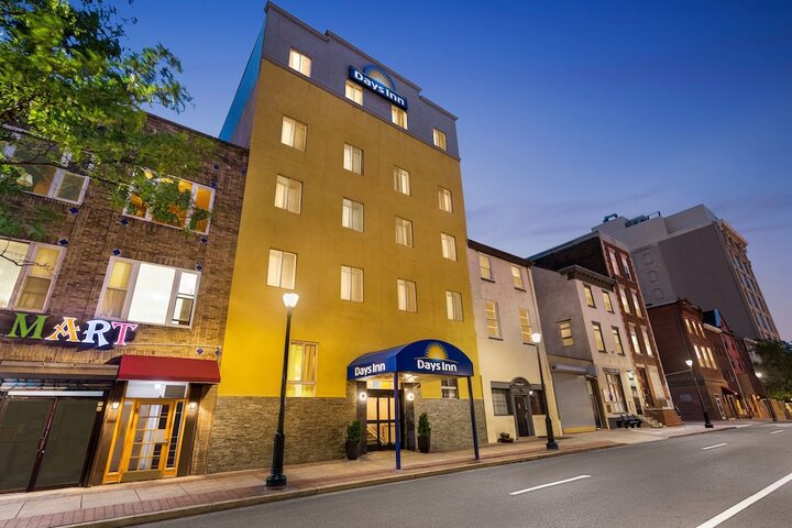 Hotel 2 of 32