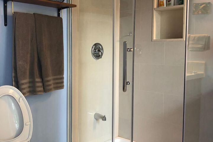 Room 30 of 82