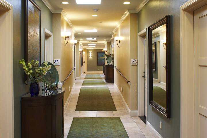 Ballroom/Hall 57 of 63