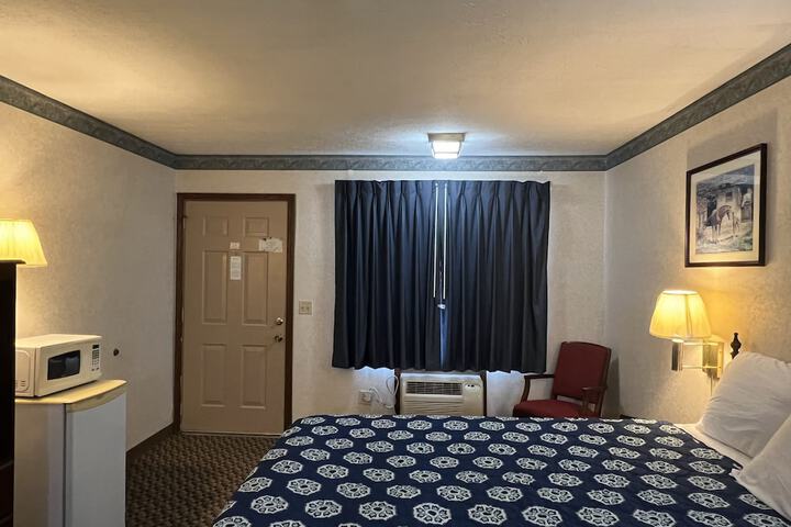 Room 50 of 86