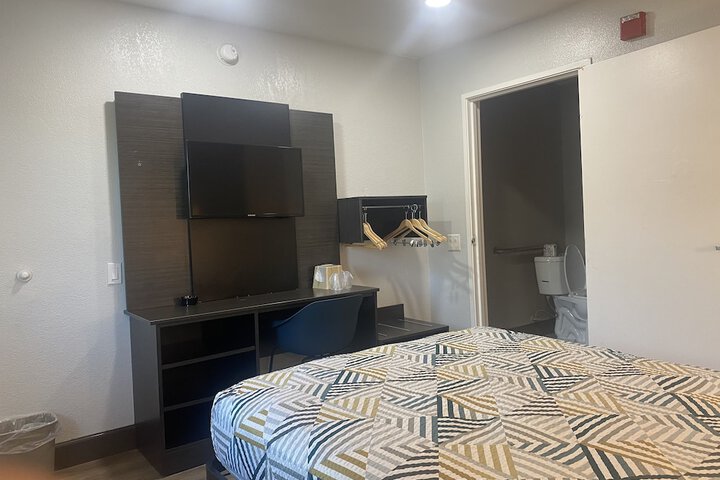 Room 15 of 29