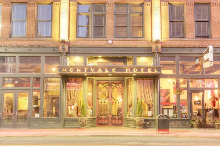 Hotel 4 of 148