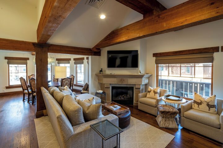 The Chateaux Deer Valley