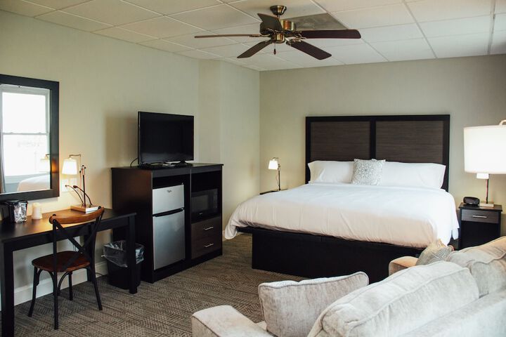 Room 43 of 47