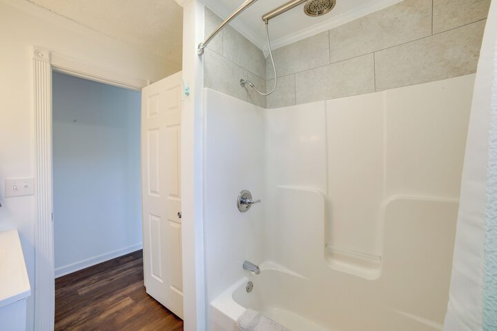 Charming Riverfront Retreat in Monticello!