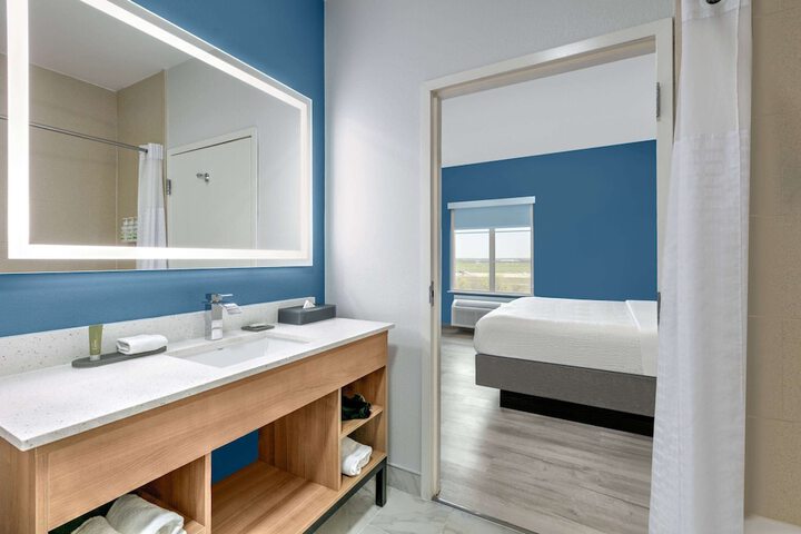 Room 18 of 30