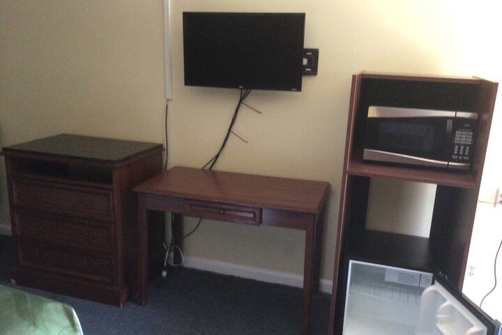 Room 12 of 23