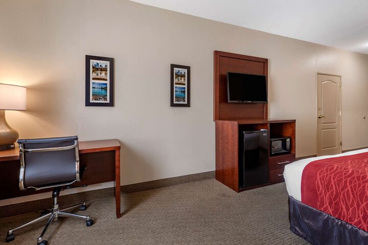 Room 40 of 54