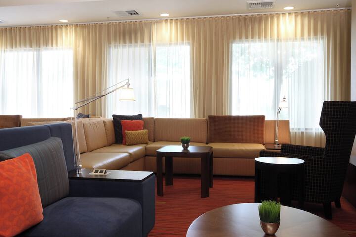 Courtyard by Marriott Salinas Monterey