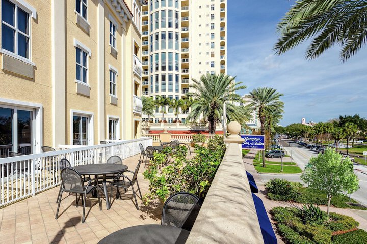 Hotel 7 of 54