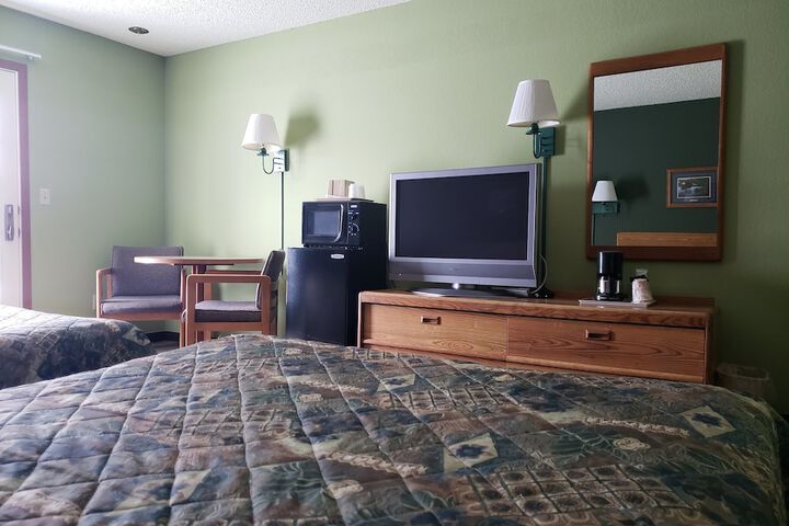 Room 17 of 80