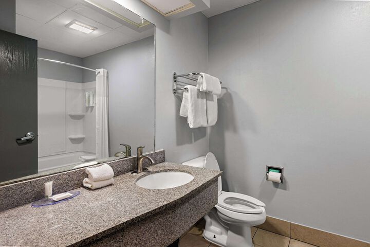Room 20 of 33
