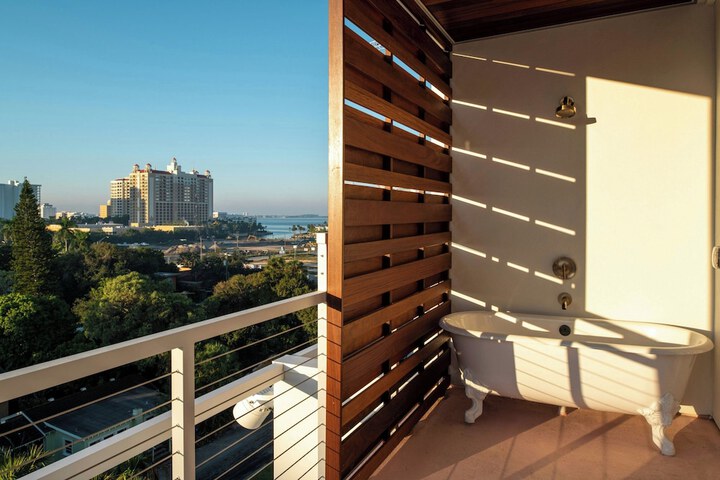 The Sarasota Modern a Tribute Portfolio Hotel