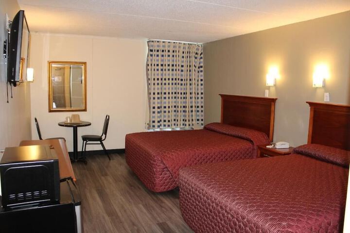 Room 17 of 39