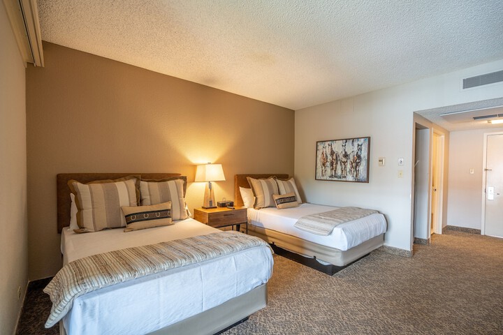 Room 9 of 27