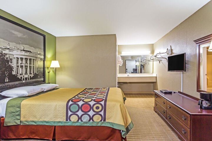Room 7 of 21