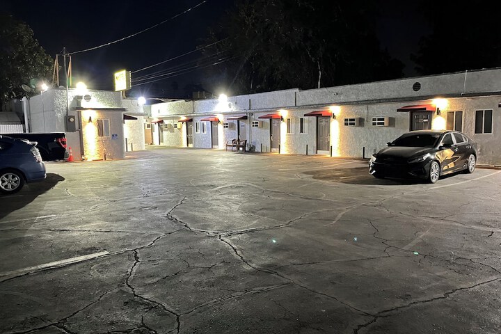 Griffith Park Motel - LA Hollywood Area