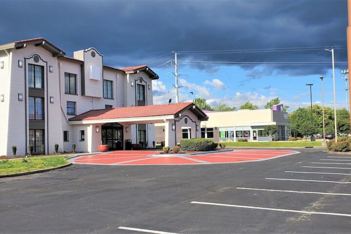 Hotel 2 of 41