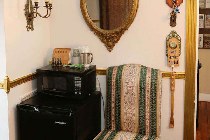 The Old Parsonage B & B