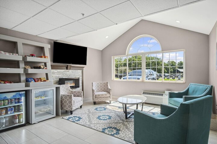 Sonesta Essential Hotels & Suites Kansas City / Blue Springs