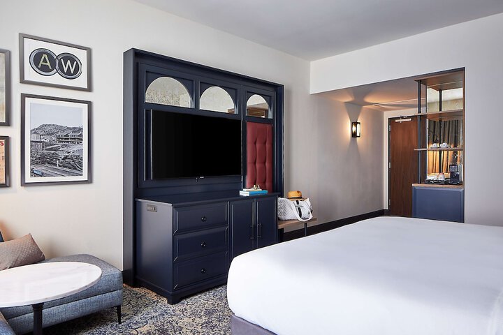 Room 9 of 49