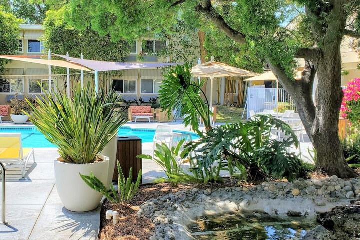 Pool 13 of 41
