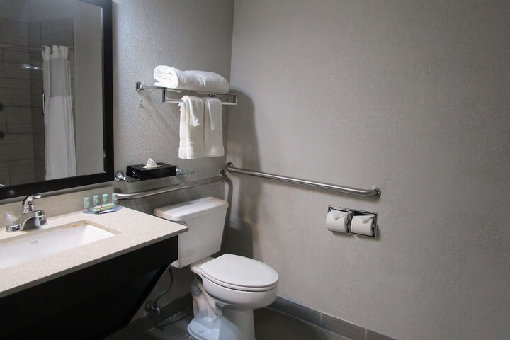 Room 9 of 27